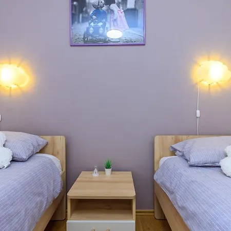 Nika With Balcony Apartman Funtana